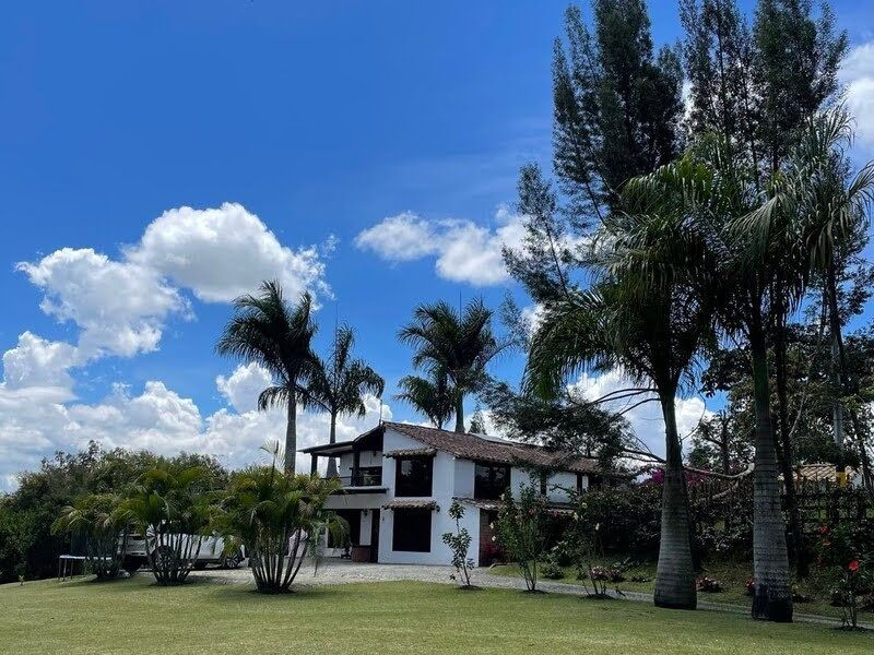 Finca en venta Antioquia El Carmen De Viboral El Carmen De Viboral 300 m2 Habitaciones 5 Baños 6 Garajes 1 Precio $1890000000
