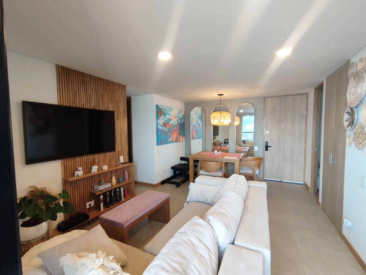 Apartamento en arriendo Antioquia Medellín Altos Del Poblado 87 m2 Habitaciones 3 Baños 4 Garajes 2 Precio $7700000