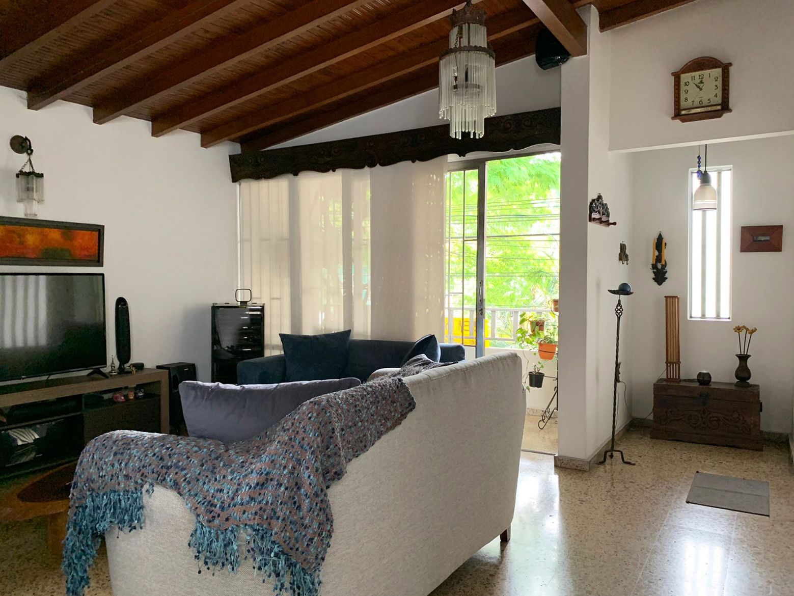 Oficina en arriendo Antioquia Medellín Manila 250 m2 Habitaciones 0 Baños 8 Garajes 1 Precio $16000000