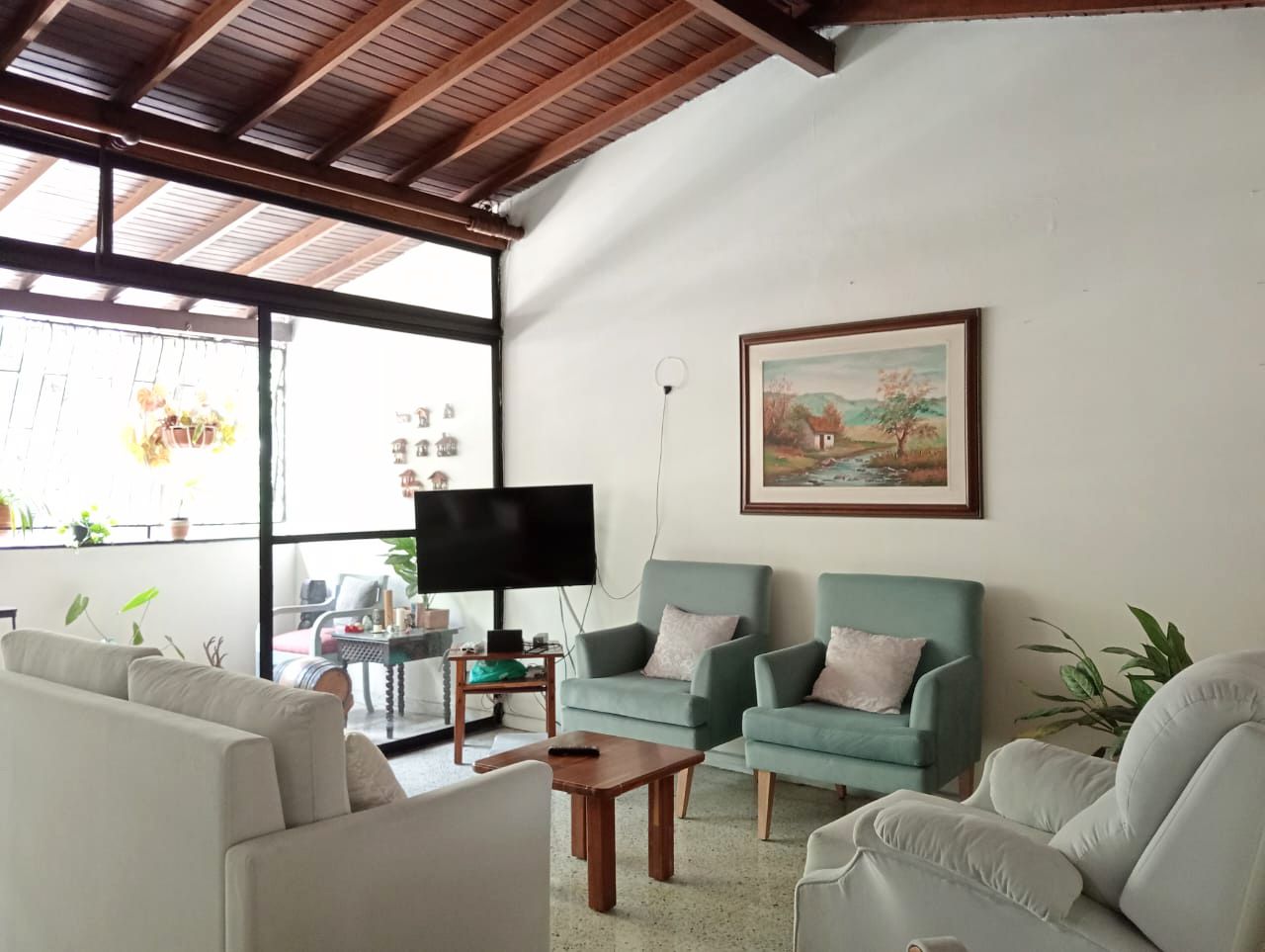 Oficina en arriendo Antioquia Medellín Laureles 150 m2 Habitaciones 0 Baños 6 Garajes 1 Precio $8000000