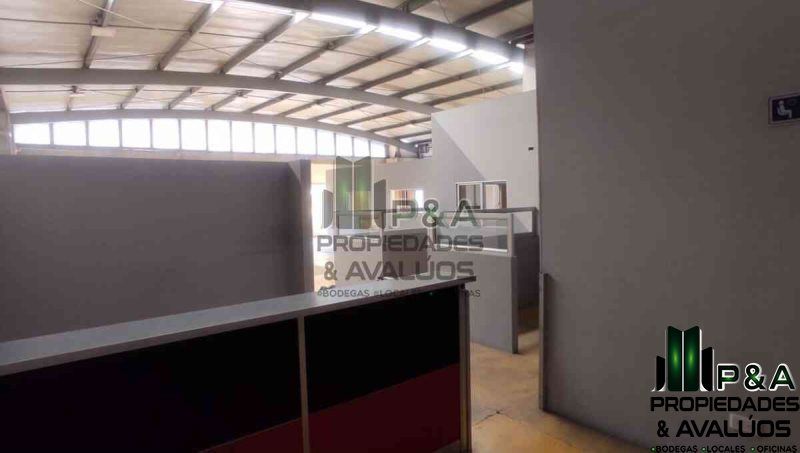 Bodega en arriendo Antioquia Medellín San Cristobal 220 m2 Habitaciones 0 Baños 2 Garajes 0 Precio $6500000