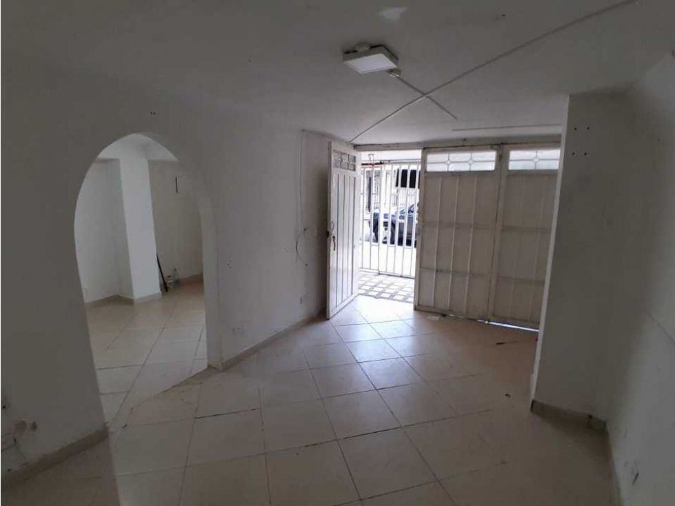 Local en arriendo Antioquia Medellín El Nogal- Los Almendros 45 m2 Habitaciones 0 Baños 2 Garajes 1 Precio $2400000