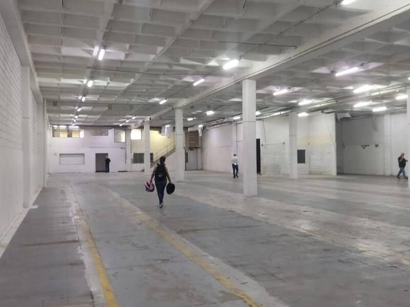 Bodega en arriendo Antioquia Itagüí La Esmeralda 2165 m2 Habitaciones 0 Baños 10 Garajes 1 Precio $69000000