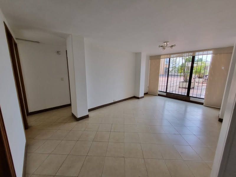Apartamento en arriendo Antioquia Medellín Urbanizacion Torres De San Lucas 60 m2 Habitaciones 2 Baños 2 Garajes 2 Precio $2600000