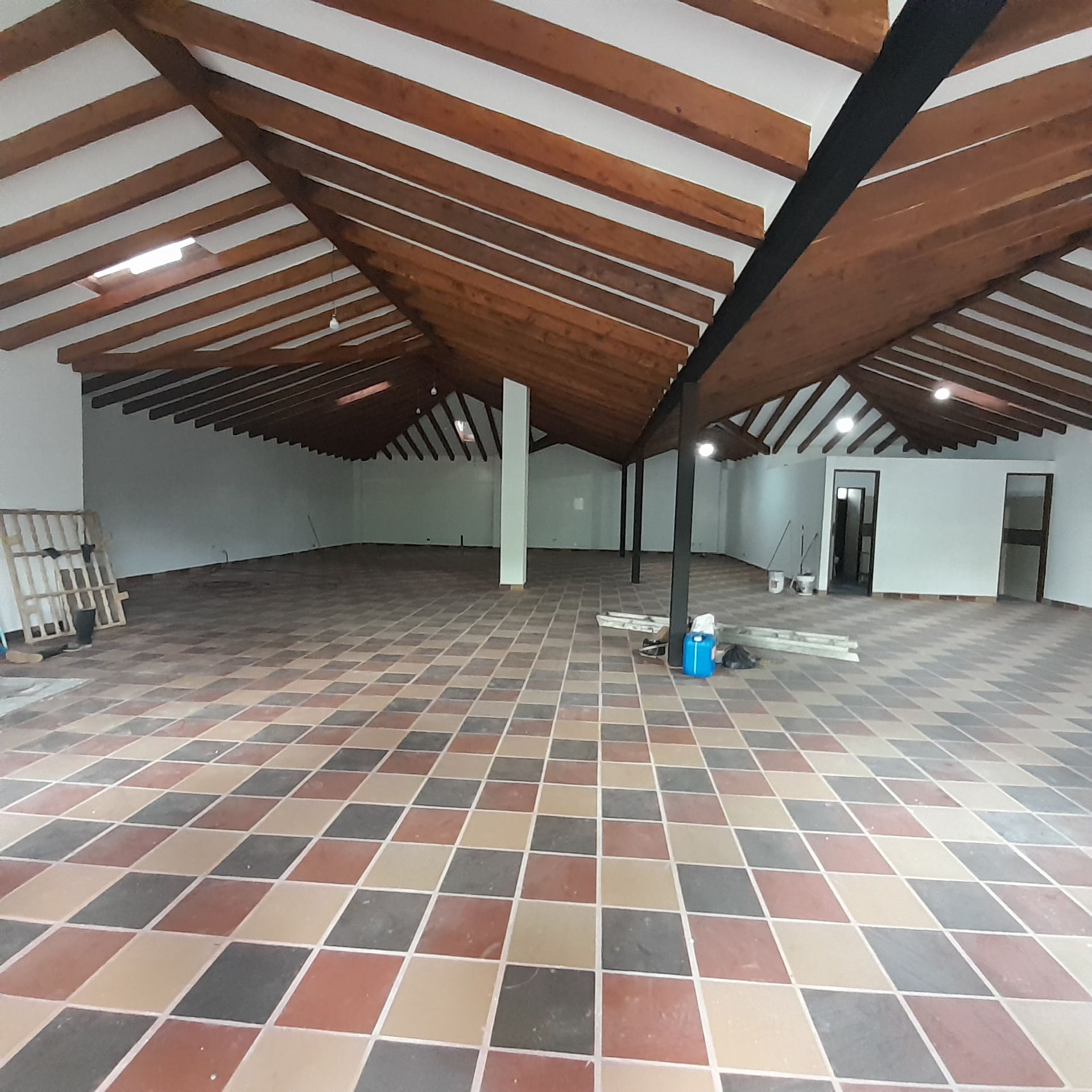Local Comercial en arriendo Antioquia La Ceja Centro 0 m2 Habitaciones 0 Baños 10 Garajes 1 Precio $12000000