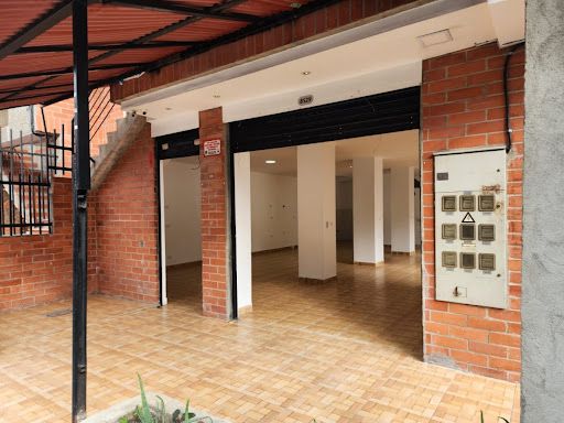 Local en arriendo Antioquia Medellín Santa Lucia 100 m2 Habitaciones 0 Baños 1 Garajes 0 Precio $6700000