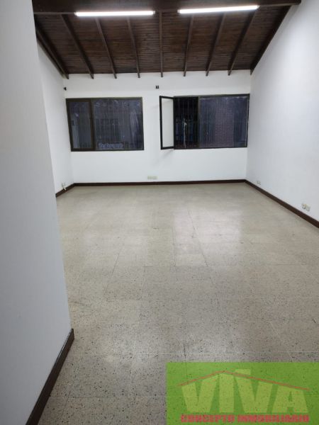 Local en arriendo o venta Antioquia La Ceja Centro 31 m2 Habitaciones 0 Baños 1 Garajes 0 Precio venta $200000000 Precio arriendo $1500000