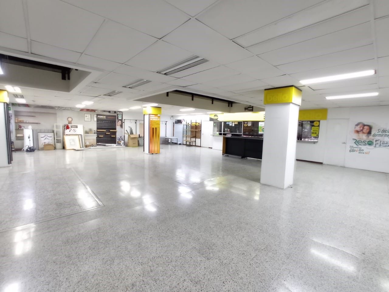 Local en arriendo Antioquia Itagüí Centro 610 m2 Habitaciones 0 Baños 1 Garajes 0 Precio $45750000