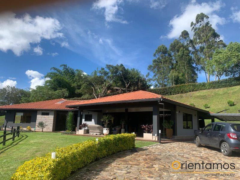 Finca en venta Antioquia Rionegro Rionegro 2230 m2 Habitaciones 4 Baños 7 Garajes 0 Precio $3000000000