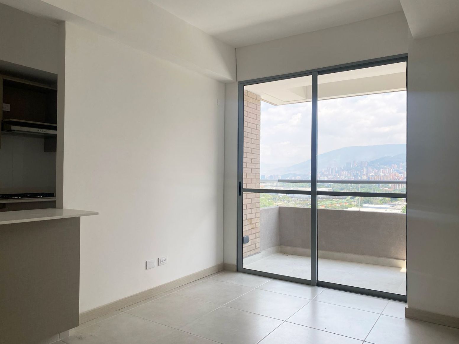 Apartamento en venta Antioquia Envigado Jardines 66 m2 Habitaciones 2 Baños 2 Garajes 2 Precio $585000000
