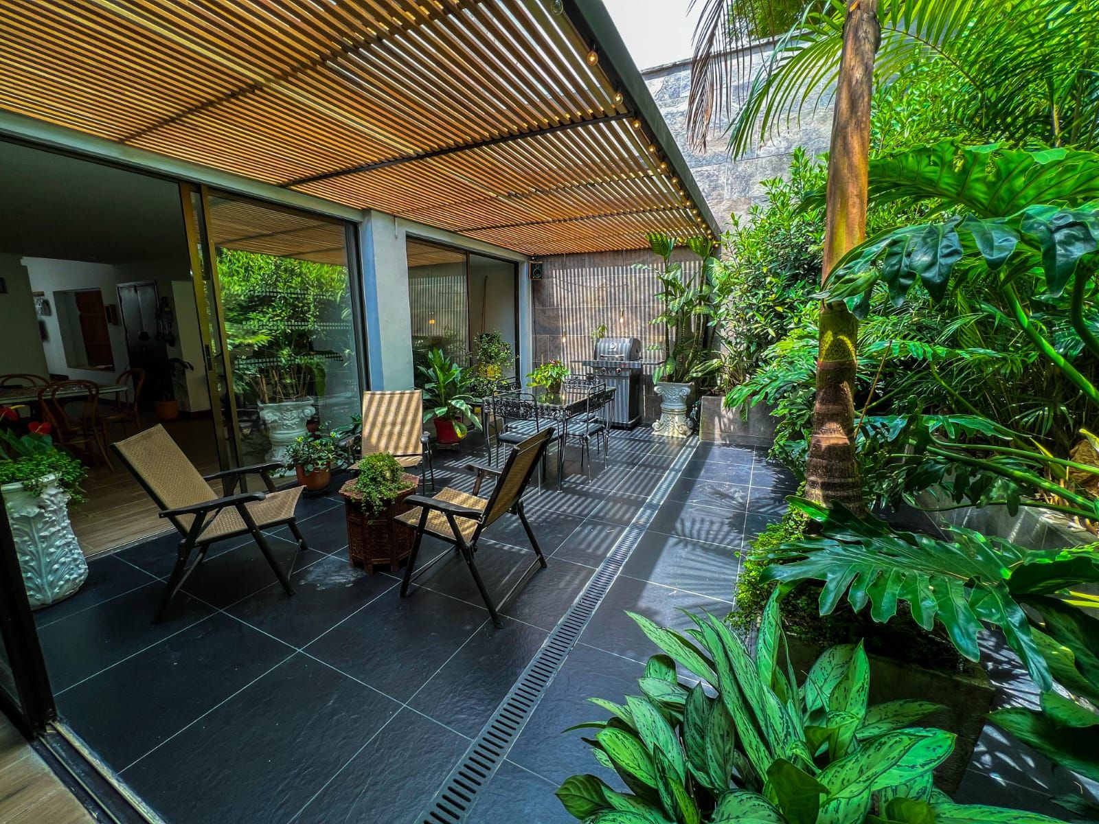 Casa en arriendo Antioquia Medellín San Lucas 200 m2 Habitaciones 3 Baños 4 Garajes 2 Precio $9500000