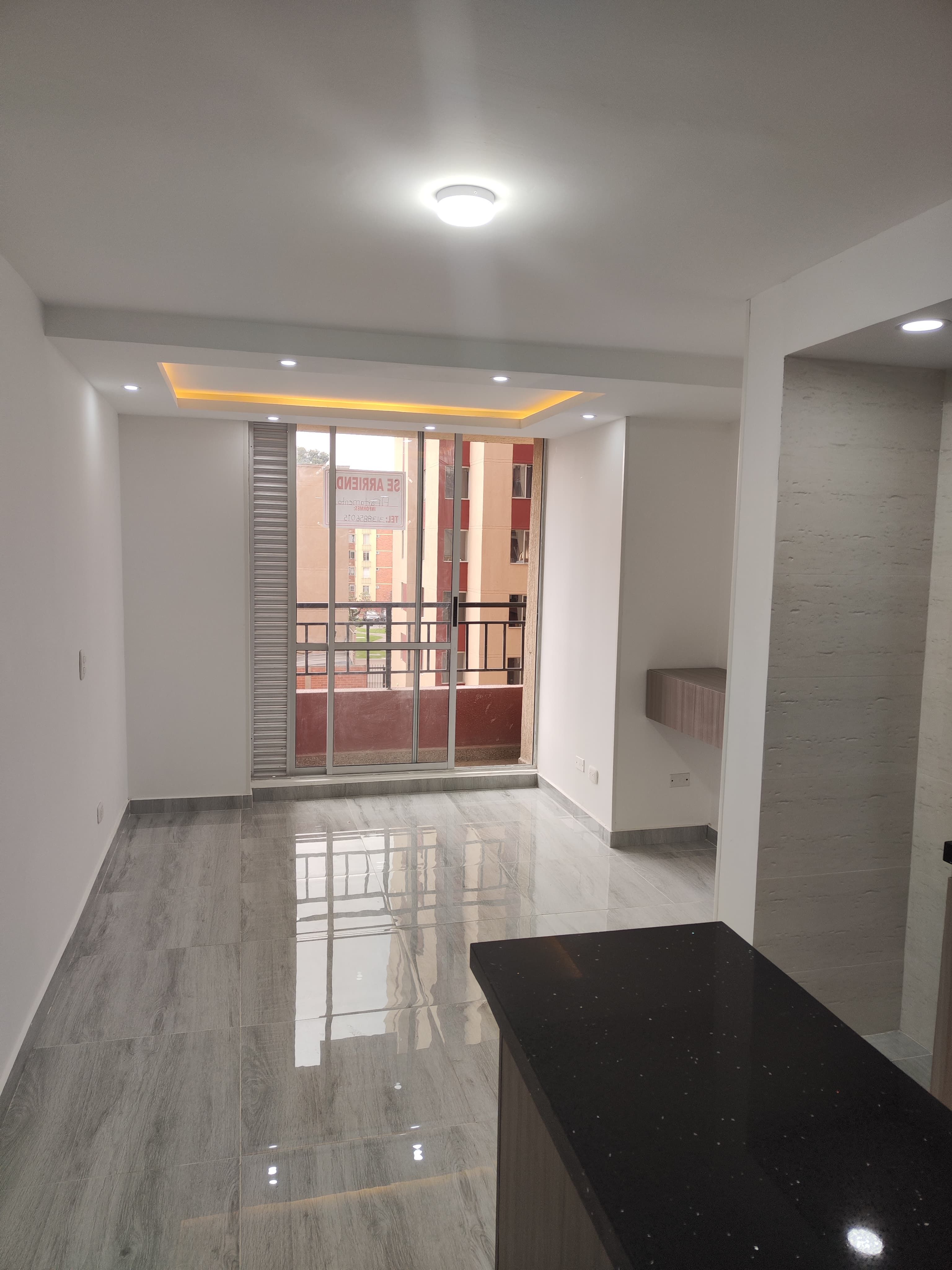 Apartamento en arriendo Cundinamarca Bogotá Cjr Oporto 39 m2 Habitaciones 2 Baños 1 Garajes 6 Precio $1400000