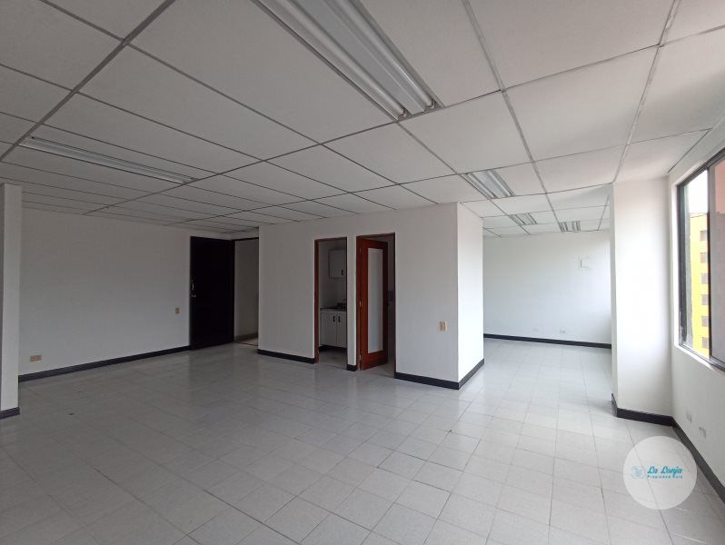 Oficina en arriendo Antioquia Medellín Ferreni 57 m2 Habitaciones 0 Baños 1 Garajes 1 Precio $3052000