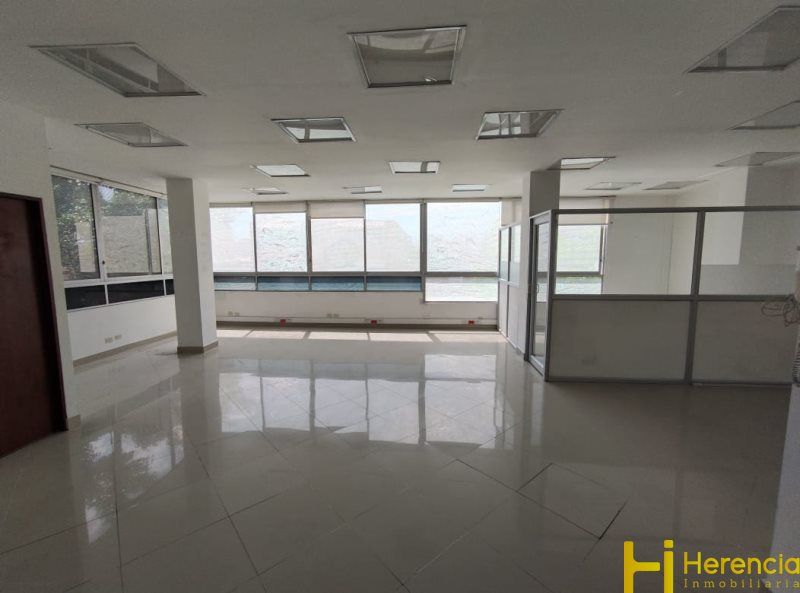 Oficina en arriendo Antioquia Medellín La Candelaria 150 m2 Habitaciones 0 Baños 4 Garajes 0 Precio $10500000