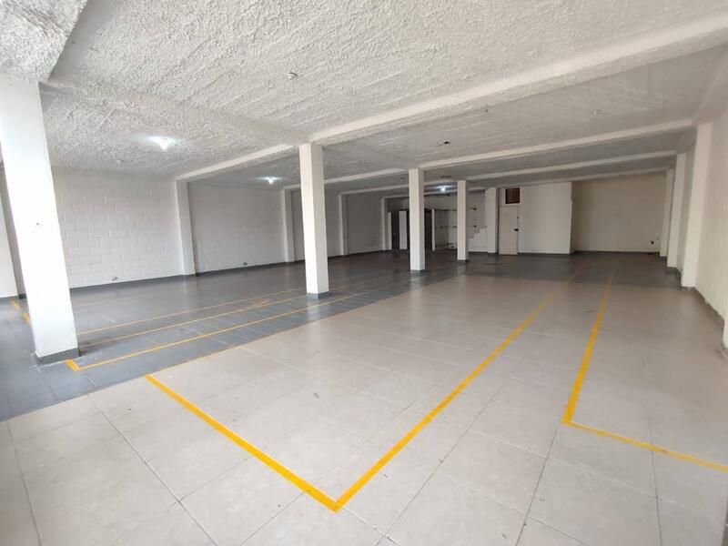 Bodega en arriendo Antioquia Medellín Cristo Rey 200 m2 Habitaciones 0 Baños 10 Garajes 1 Precio $4500000