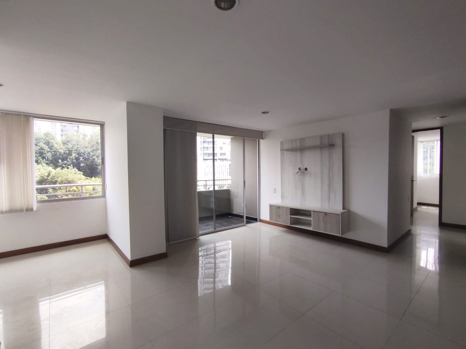 Apartamento en arriendo Antioquia Medellín Asomadera No1 71 m2 Habitaciones 2 Baños 2 Garajes 2 Precio $3600000