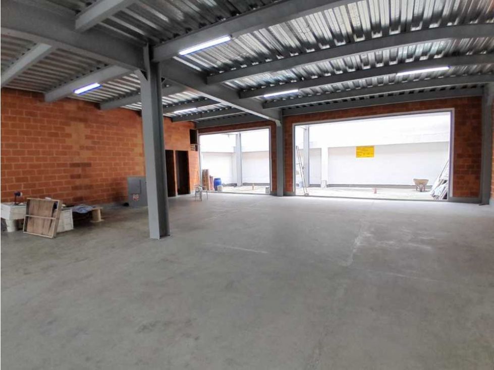 Local en arriendo Antioquia Medellín La America 320 m2 Habitaciones 0 Baños 10 Garajes 1 Precio $20000000
