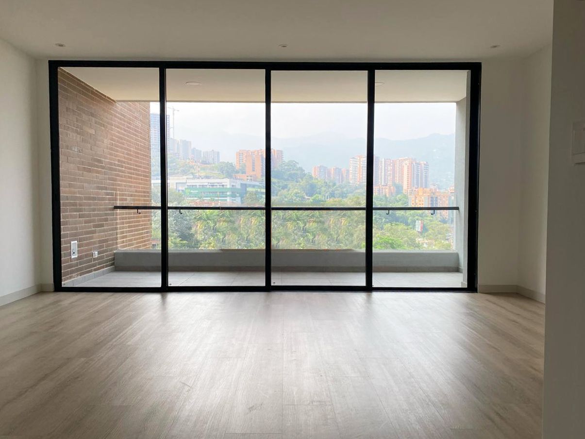 Apartamento en arriendo Antioquia Envigado La Inmaculada 100 m2 Habitaciones 3 Baños 2 Garajes 3 Precio $5150000