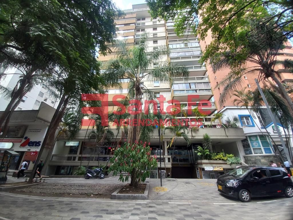 Apartamento en arriendo Antioquia Medellín La Candelaria 380 m2 Habitaciones 7 Baños 6 Garajes 2 Precio $10000000