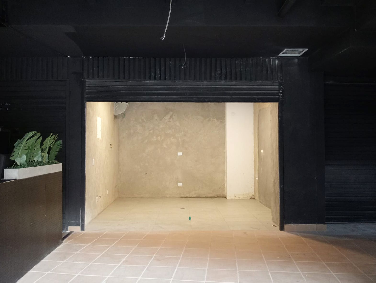 Local en arriendo Antioquia Medellín Florida Nueva 33 m2 Habitaciones 0 Baños 10 Garajes 1 Precio $2650000