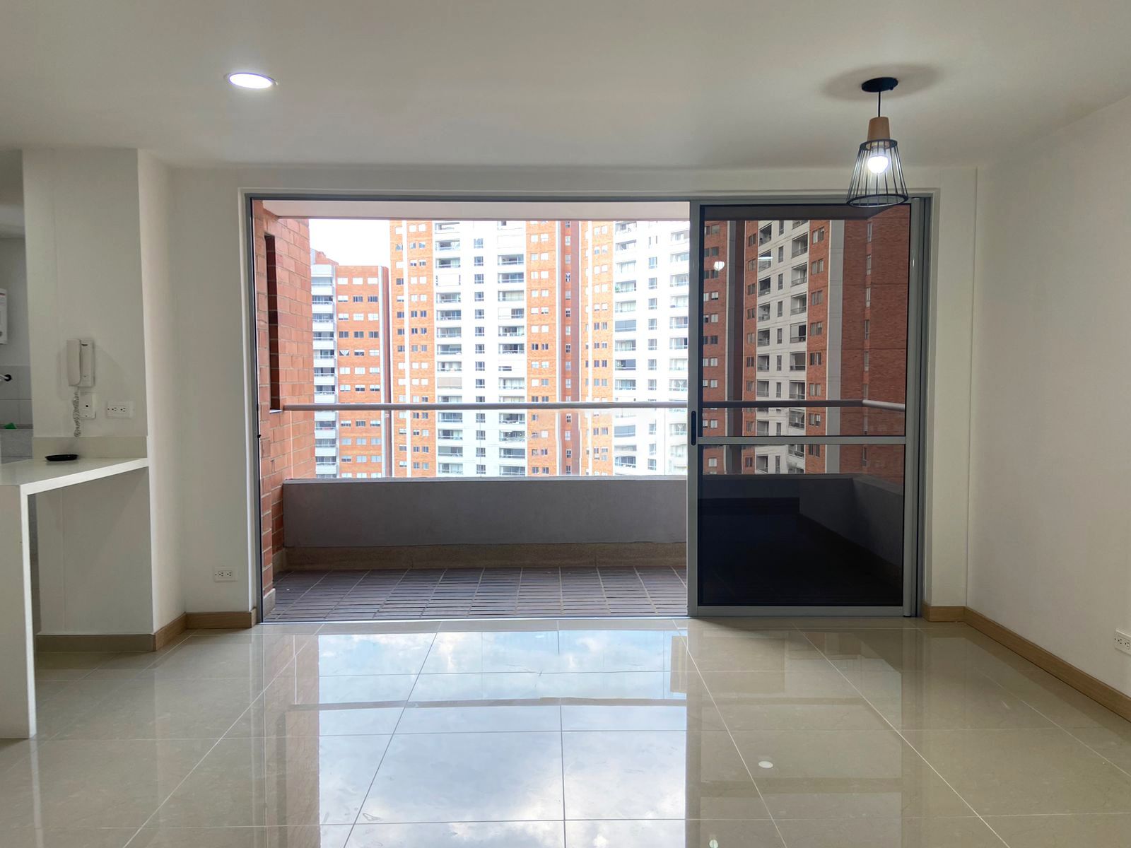 Apartamento en arriendo Antioquia Sabaneta Cañaveralejo 68 m2 Habitaciones 2 Baños 2 Garajes 2 Precio $3200000