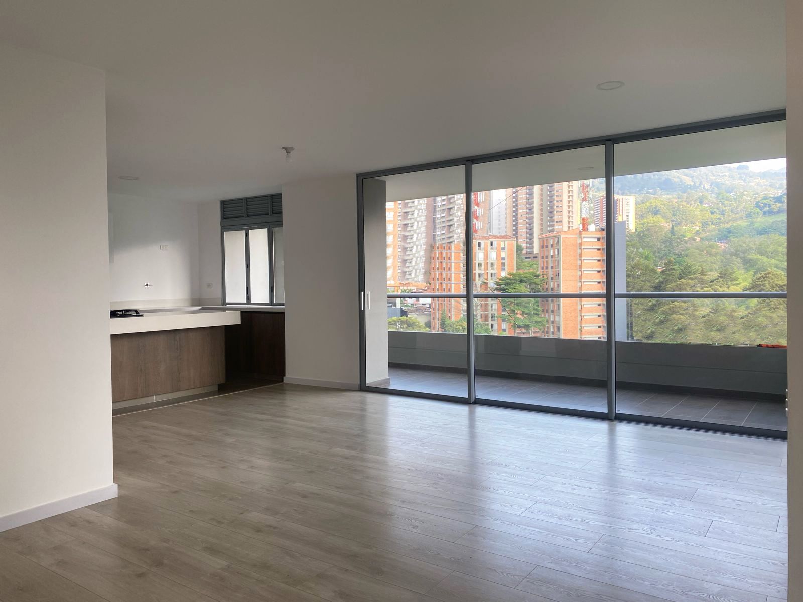 Apartamento en venta Antioquia Envigado La Inmaculada 140 m2 Habitaciones 3 Baños 6 Garajes 3 Precio $1265000000