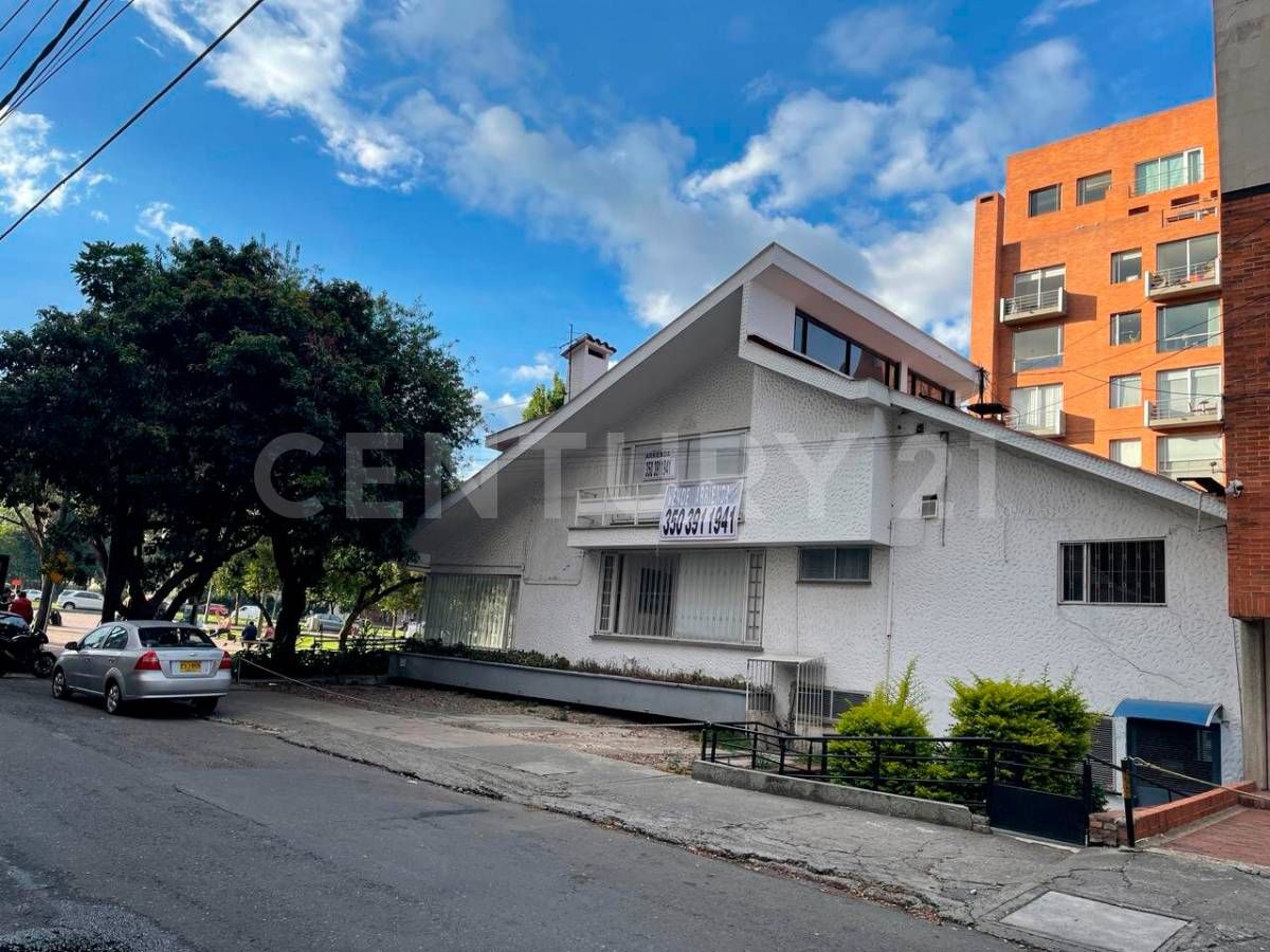 Oficina en venta Cundinamarca Bogotá Chicó Norte 740 m2 Habitaciones 0 Baños 4 Garajes 4 Precio $7500000000