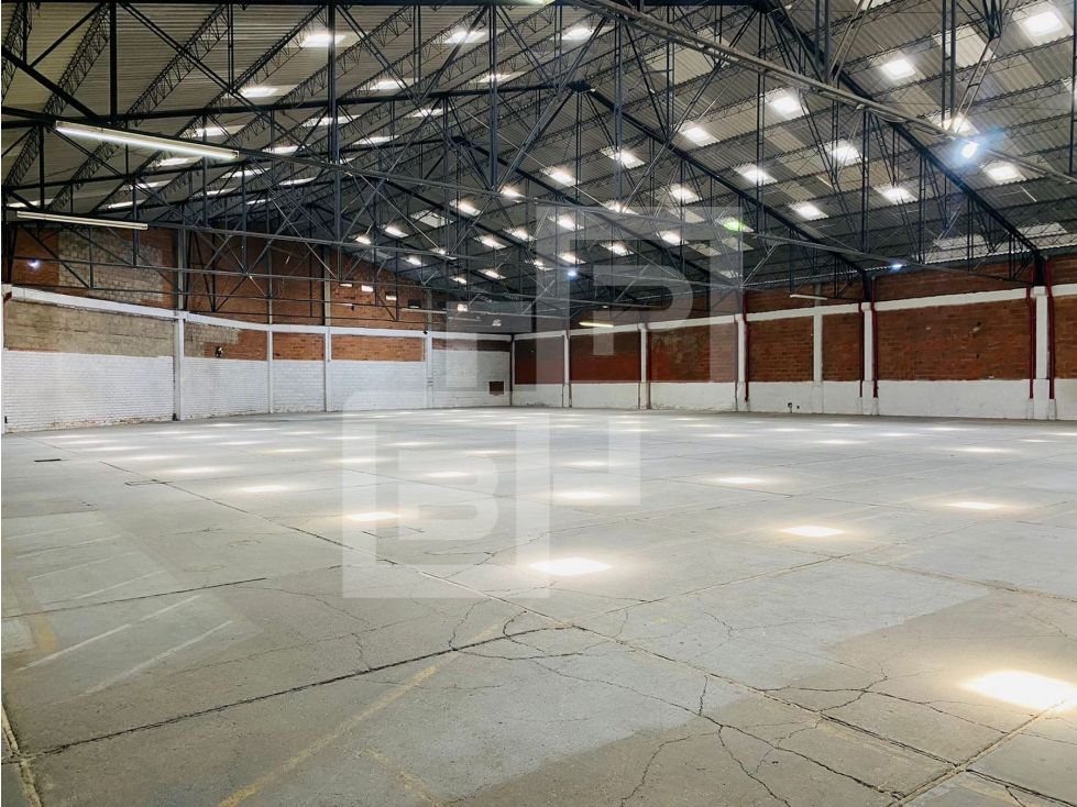 Bodega en venta Antioquia Itagüí Zona Industrial No 3 1952 m2 Habitaciones 0 Baños 17 Garajes 7 Precio $8784000000