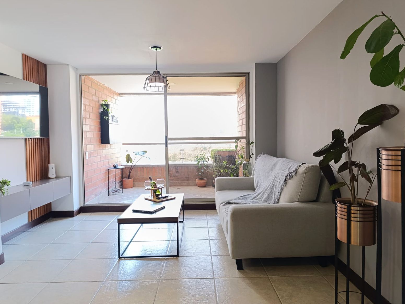 Apartamento en arriendo Antioquia Medellín Los Naranjos 82 m2 Habitaciones 2 Baños 2 Garajes 2 Precio $4750000