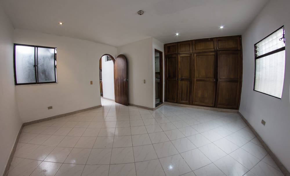 Apartamento en arriendo Antioquia Medellín Jesus Nazareno 120 m2 Habitaciones 3 Baños 2 Garajes 0 Precio $2200000