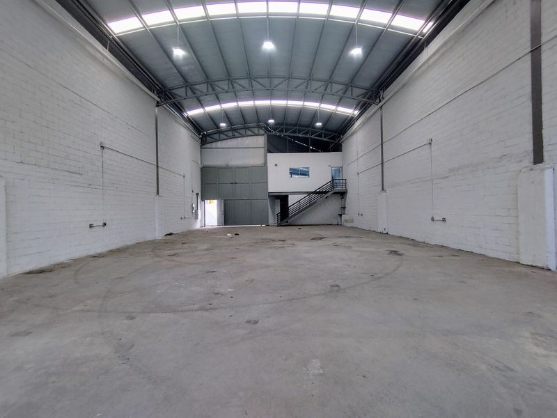 Bodega en arriendo Antioquia Caldas Otros 405 m2 Habitaciones 0 Baños 2 Garajes 2 Precio $11000000