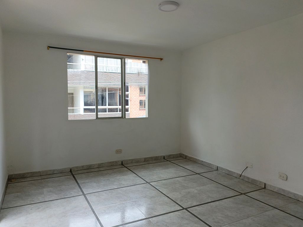 Apartamento en arriendo Antioquia Medellín La Gloria 80 m2 Habitaciones 3 Baños 0 Garajes 1 Precio $2300000