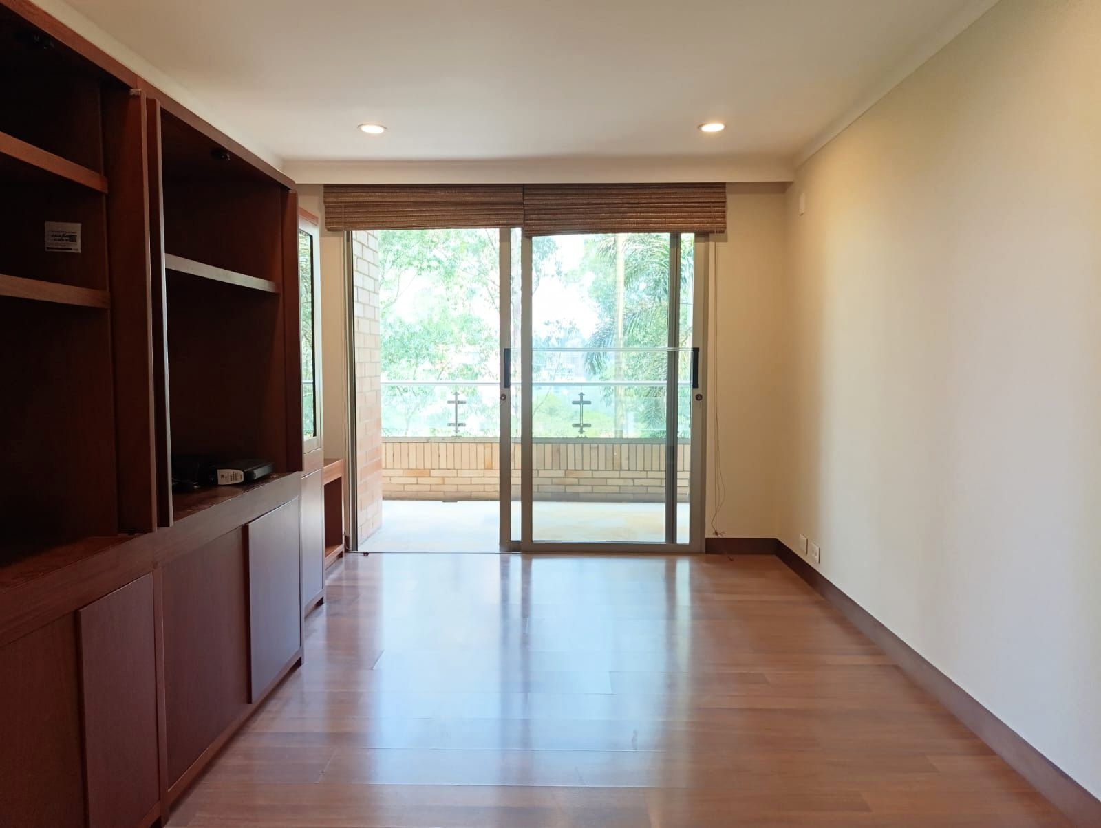 Apartamento en arriendo Antioquia Medellín El Tesoro 197 m2 Habitaciones 3 Baños 6 Garajes 3 Precio $9400000
