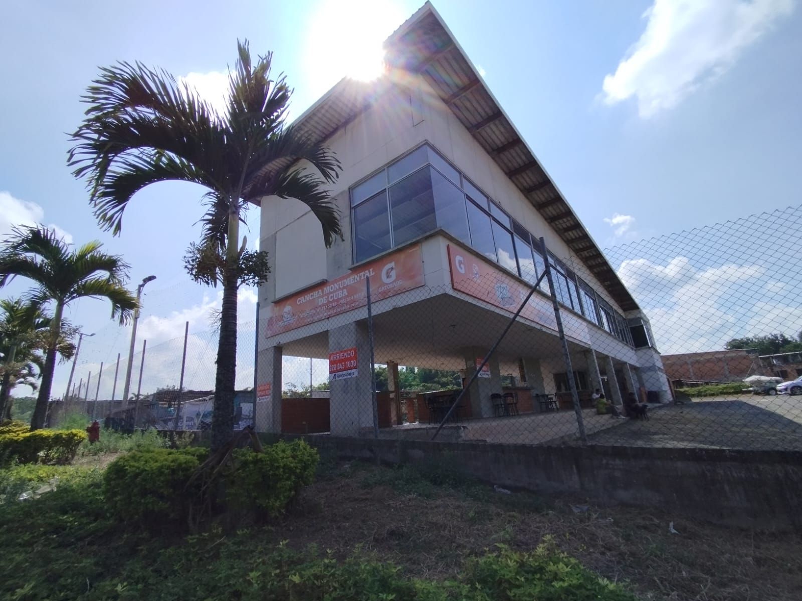 Local en arriendo Risaralda Pereira Br La Habana I Etapa 999 m2 Habitaciones 0 Baños 4 Garajes 15 Precio $7000000