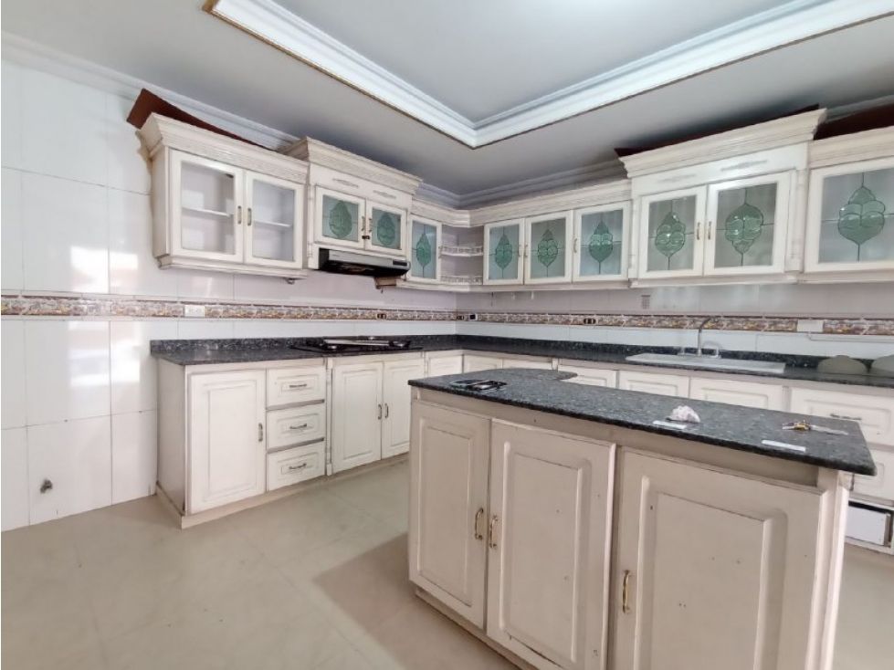 Edificio en venta Valle Del Cauca Cali El Gran Limonar - Cataya 1000 m2 Habitaciones 11 Baños 21 Garajes 3 Precio $1900000000