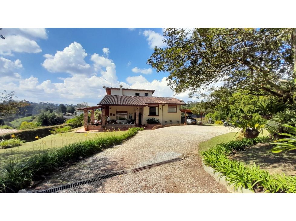 Casa Campestre en venta Antioquia Marinilla La Industrial 285 m2 Habitaciones 3 Baños 4 Garajes 4 Precio $1600000000