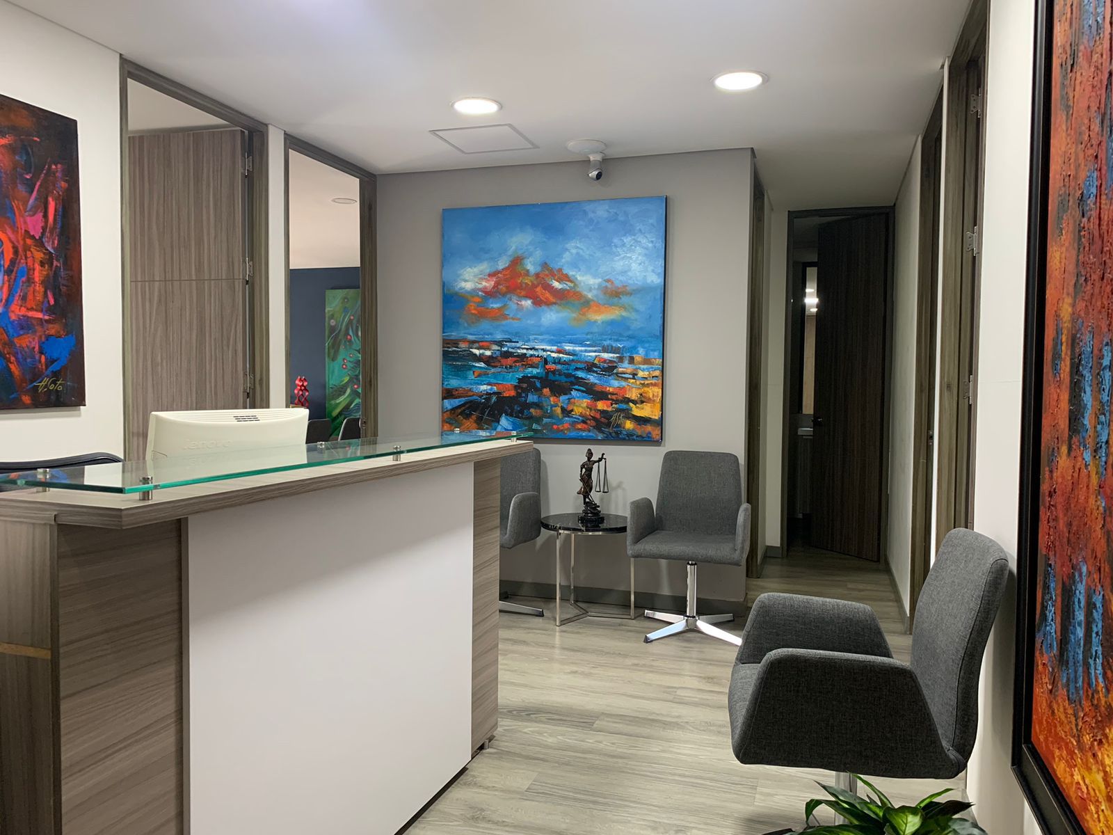 Oficina en venta Antioquia Medellín La Aguacatala 119 m2 Habitaciones 0 Baños 8 Garajes 4 Precio $1470000000