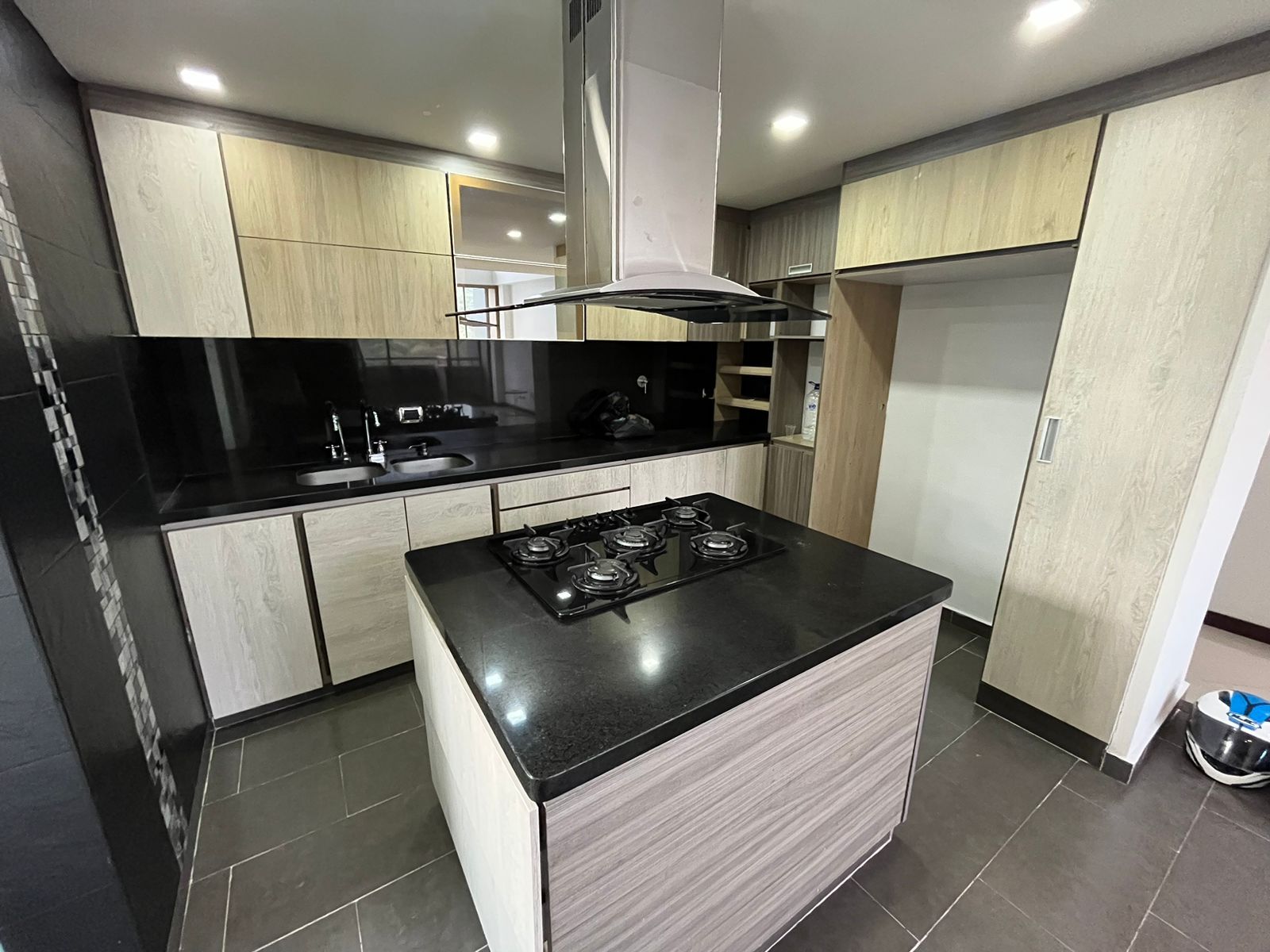 Apartamento en venta Antioquia Medellín La Pilarica 165 m2 Habitaciones 5 Baños 4 Garajes 2 Precio $870000000