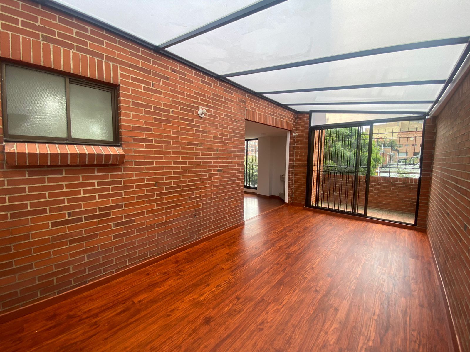 Apartamento en arriendo Cundinamarca Bogotá Rincon Del Chico - Edif Suaza 65 m2 Habitaciones 1 Baños 0 Garajes 2 Precio $3000000