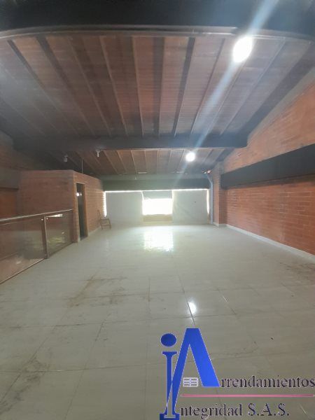 Local en arriendo o venta Antioquia Santafé De Antioquia Santafé De Antioquia 75 m2 Habitaciones 0 Baños 1 Garajes 0 Precio venta $400000000 Precio arriendo $1700000