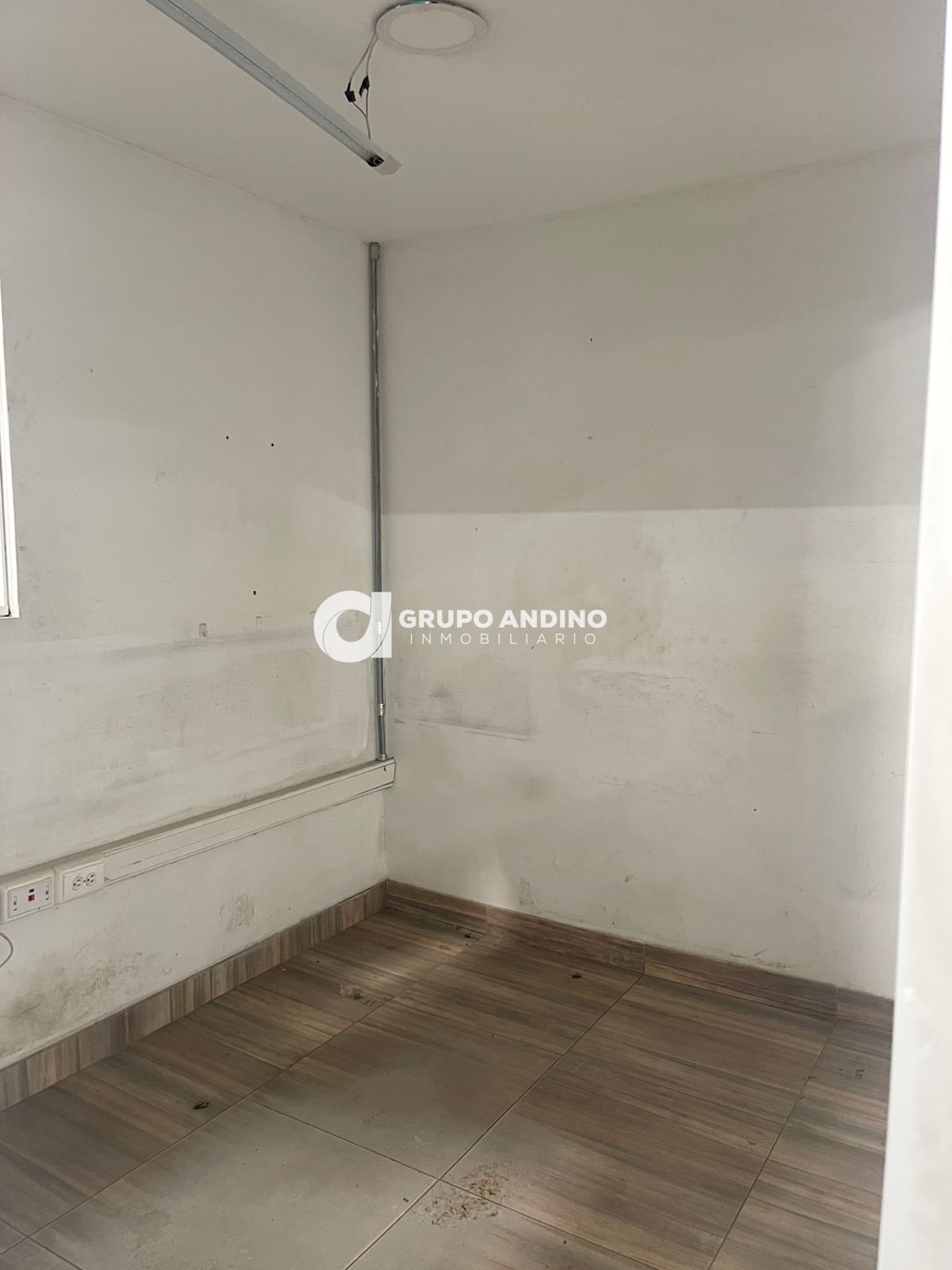 Bodega en arriendo Santander Girón Girón 1800 m2 Habitaciones 0 Baños 10 Garajes 1 Precio $27000001