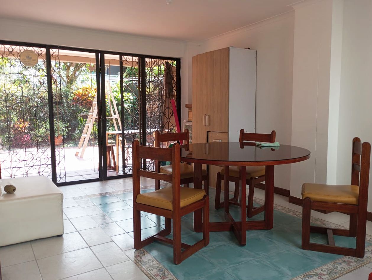 Casa en arriendo o venta Antioquia Medellín Alejandria 325 m2 Habitaciones 4 Baños 6 Garajes 4 Precio venta $1450000000 Precio arriendo $7500000