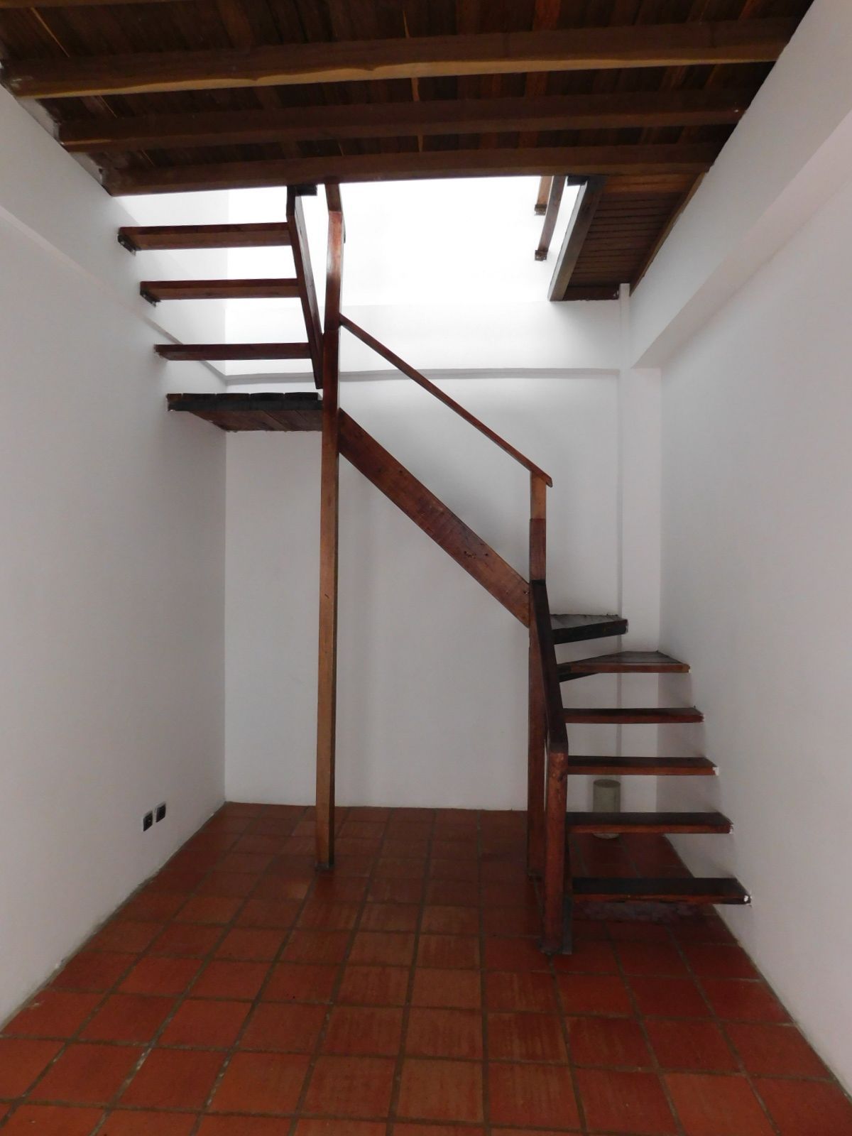 Local en arriendo o venta Cundinamarca Chía Centro 37 m2 Habitaciones 0 Baños 1 Garajes 1 Precio venta $230000000 Precio arriendo $1000000