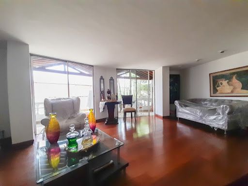 Casa en venta Antioquia Medellín Los Balsos No2 275 m2 Habitaciones 3 Baños 5 Garajes 2 Precio $1250000000