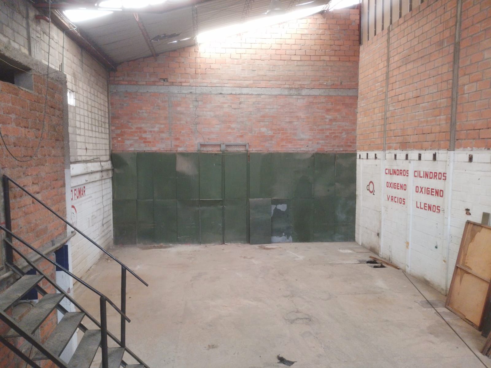 Bodega en arriendo Antioquia Medellín El Chagualo 240 m2 Habitaciones 0 Baños 4 Garajes 3 Precio $13000000