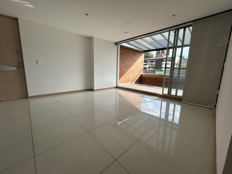Apartamento en arriendo Antioquia Envigado Alto De Misael 100 m2 Habitaciones 3 Baños 2 Garajes 3 Precio $4500000