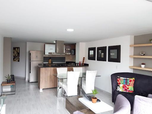 Edificio en venta Antioquia Medellín La Castellana 1400 m2 Habitaciones 43 Baños 37 Garajes 8 Precio $8000000000