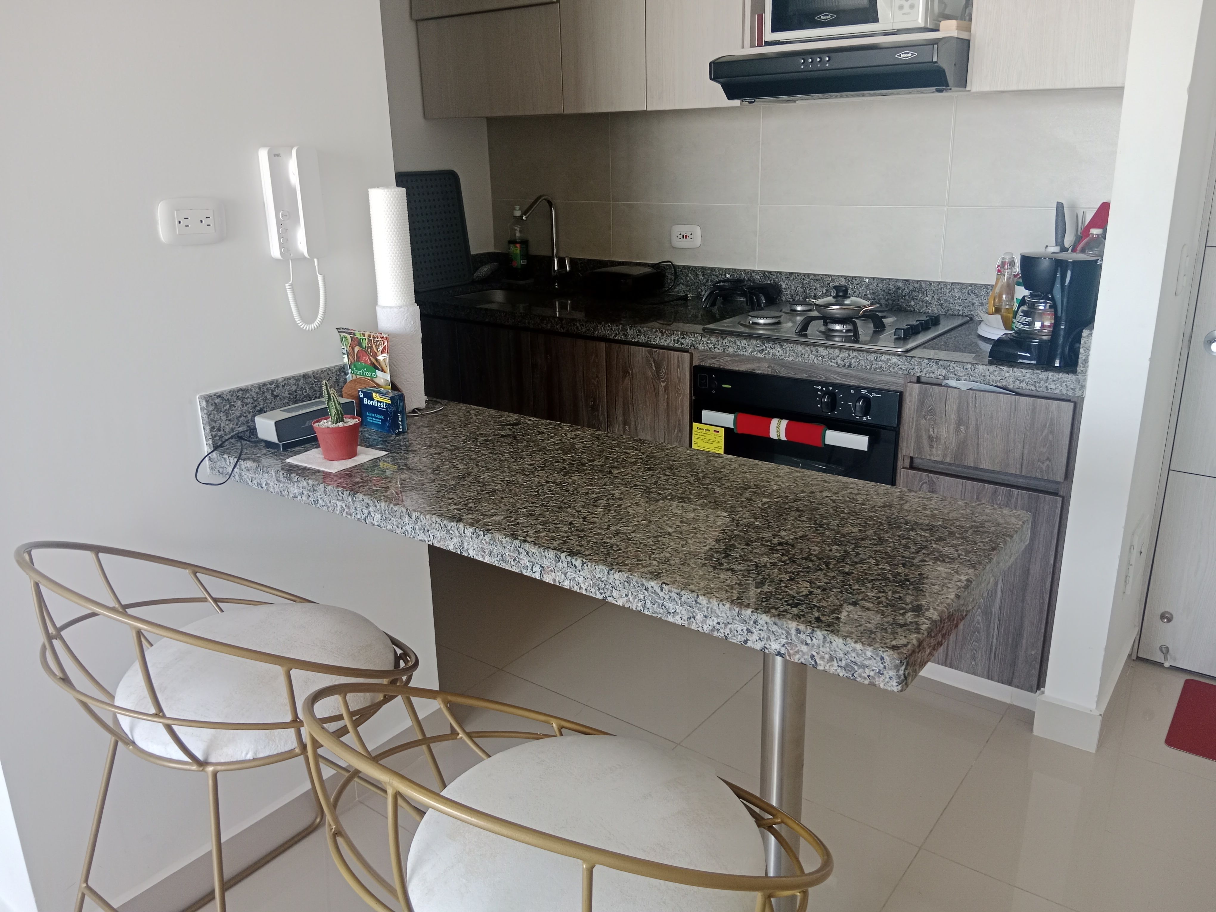 Apartamento en arriendo Atlántico Barranquilla Cr Esmeralda 90 m2 Habitaciones 3 Baños 2 Garajes 2 Precio $3000000