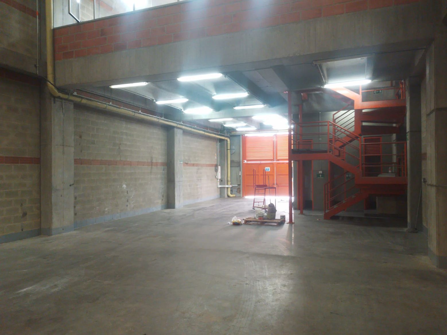 Bodega en arriendo Antioquia Itagüí Zona Rural 400 m2 Habitaciones 0 Baños 8 Garajes 3 Precio $17000000