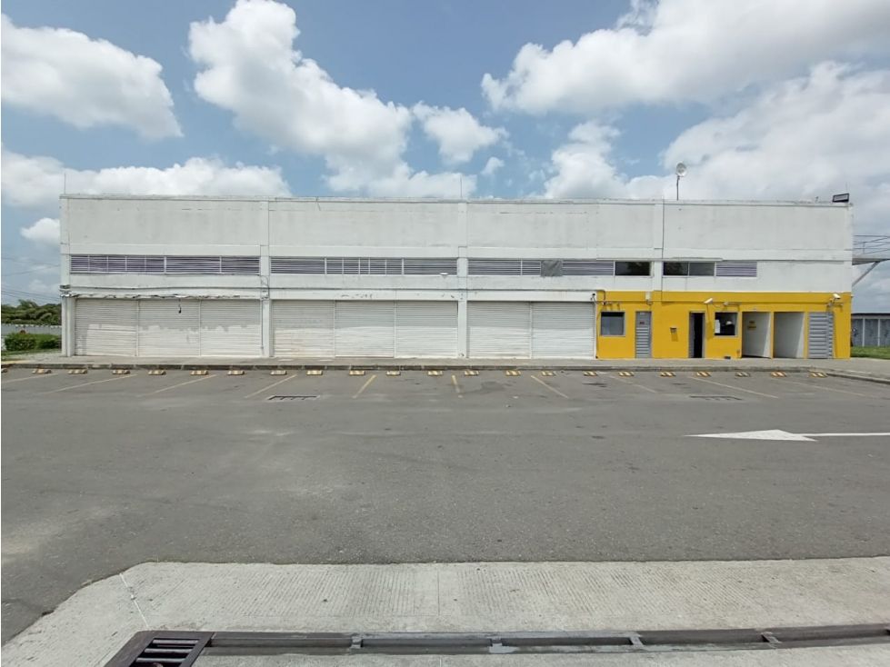 Local en arriendo Quindío Armenia Br La Cecilia Et Iii 251 m2 Habitaciones 0 Baños 2 Garajes 7 Precio $8900000